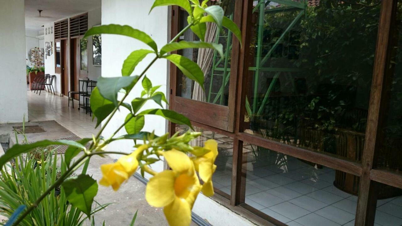 Kepanjen Isro Guesthouse Syariah מראה חיצוני תמונה