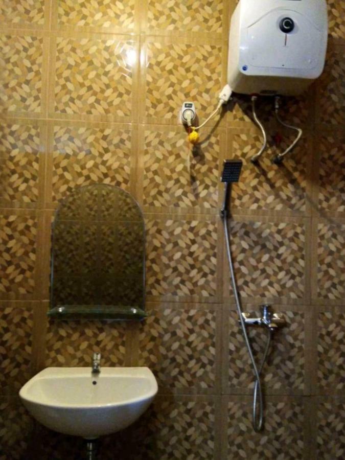 Kepanjen Isro Guesthouse Syariah חדר תמונה